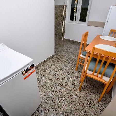 Apartments Dajana Primosten Ngoại thất bức ảnh
