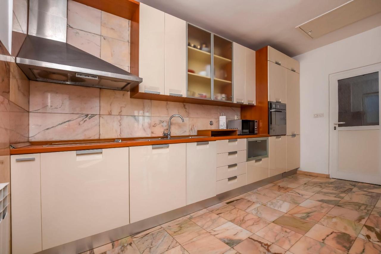 Apartments Dajana Primosten Ngoại thất bức ảnh