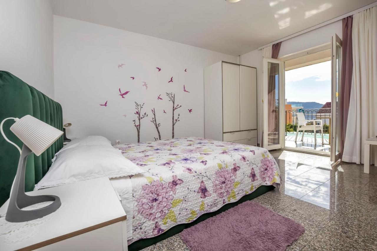 Apartments Dajana Primosten Ngoại thất bức ảnh